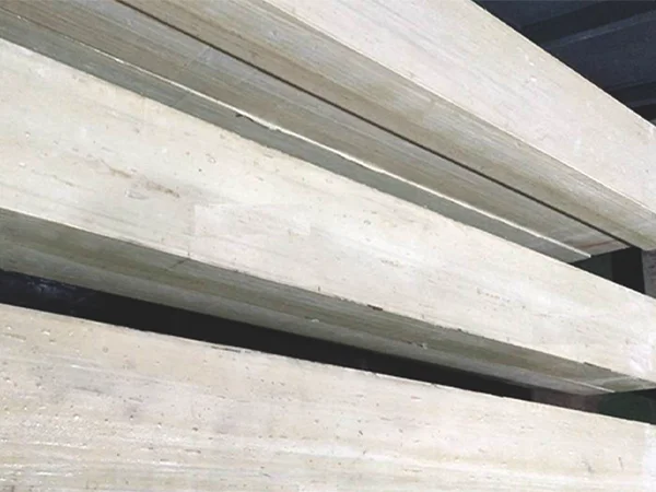 纤维增强泡沫材料